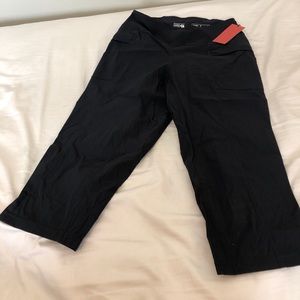 Mountain hardwear size small athletic Capri UPF 50